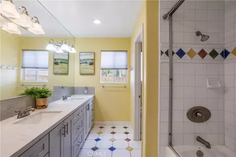 Bath - 14433 Maplewood, Poway, CA 92064 photo 4 of 4