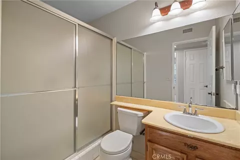Bath - 1811 Woodbrook Ln, Fallbrook, CA 92028 photo 1 of 1
