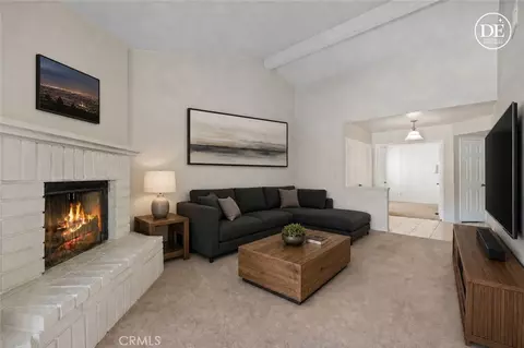 Living - 1811 Woodbrook Ln, Fallbrook, CA 92028 photo 3 of 5