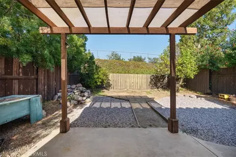 Exterior - 1811 Woodbrook Ln, Fallbrook, CA 92028 photo 5 of 8