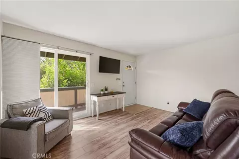 Living - 868 E Alvarado #44, Fallbrook, CA 92028 photo 2 of 3