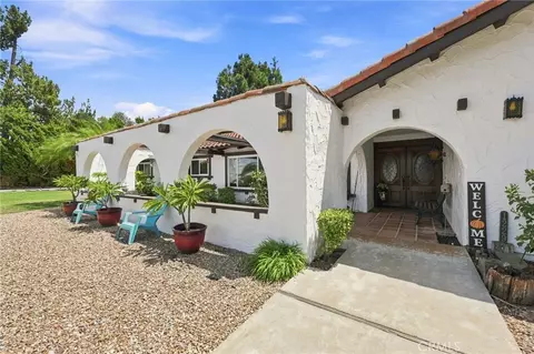 Exterior - 1229 Via Sendero, Escondido, CA 92029 photo 4 of 25
