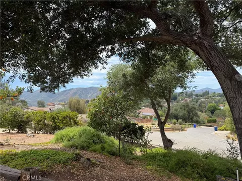 Exterior - 1229 Via Sendero, Escondido, CA 92029 photo 7 of 12