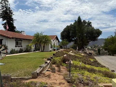 Exterior - 1229 Via Sendero, Escondido, CA 92029 photo 2 of 12