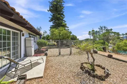 Exterior - 1229 Via Sendero, Escondido, CA 92029 photo 22 of 25