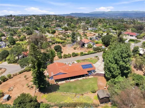 View/Area - 1229 Via Sendero, Escondido, CA 92029 photo 3 of 11