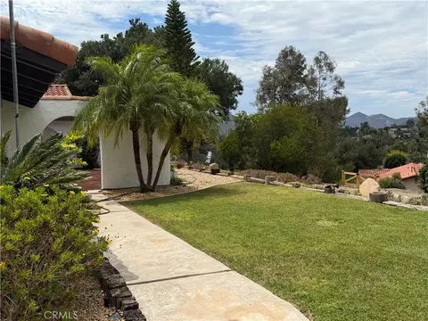 Exterior - 1229 Via Sendero, Escondido, CA 92029 photo 3 of 12