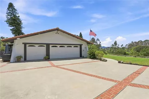 Exterior - 1229 Via Sendero, Escondido, CA 92029 photo 6 of 25