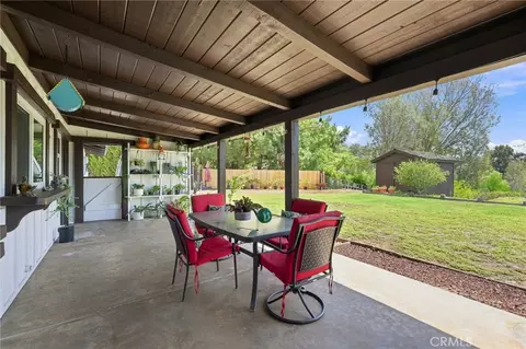 Exterior - 1229 Via Sendero, Escondido, CA 92029 photo 9 of 25