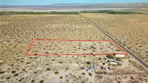 10313 E Lake Rd, Cantil, CA 93519 photo 17