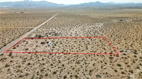10313 E Lake Rd, Cantil, CA 93519 photo 14