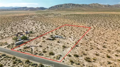 10313 E Lake Rd, Cantil, CA 93519 photo 15