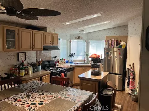 1030 E Avenue S #38, Palmdale, CA 93550 photo 4