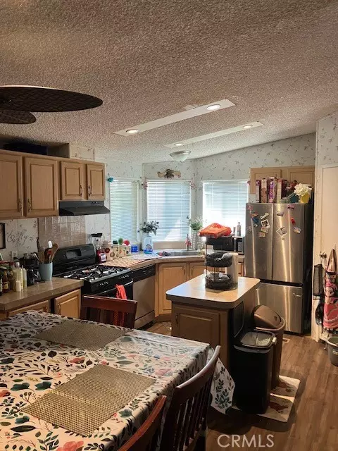 1030 E Avenue S #38, Palmdale, CA 93550 photo 5