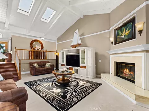 Living - 3514 Laketree, Fallbrook, CA 92028 photo 2 of 2