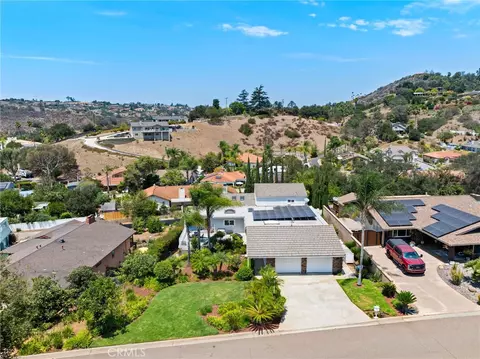 View/Area - 3514 Laketree, Fallbrook, CA 92028 photo 4 of 7