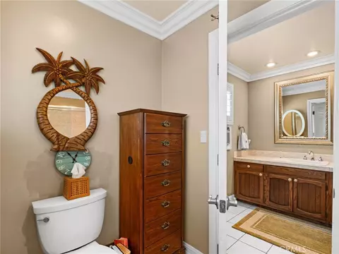 Bath - 3514 Laketree, Fallbrook, CA 92028 photo 2 of 5