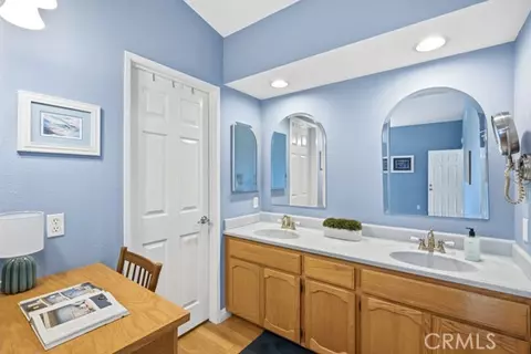 Bath - 3425 Topeka, Carlsbad, CA 92010 photo 2 of 4