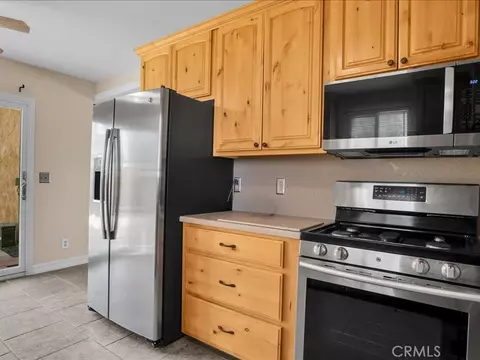 Kitchen - 5567 Baileya, Twentynine Palms, CA 92277 photo 4 of 4