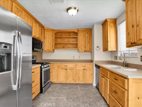 Kitchen - 5567 Baileya, Twentynine Palms, CA 92277 photo 1 of 4