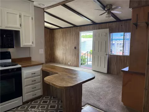227 Bluebird Ln, Oceanside, CA 92057 photo 9