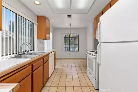 Kitchen - 4218 Los Padres Dr, Fallbrook, CA 92028 photo 2 of 5