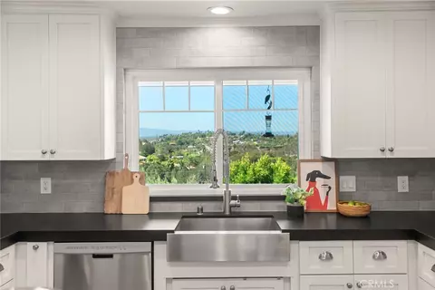 Kitchen - 5012 Sleeping Indian, Fallbrook, CA 92028 photo 4 of 5
