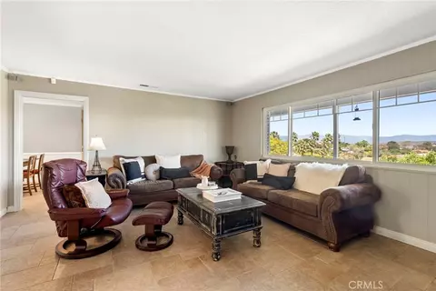 Living - 5012 Sleeping Indian, Fallbrook, CA 92028 photo 4 of 4