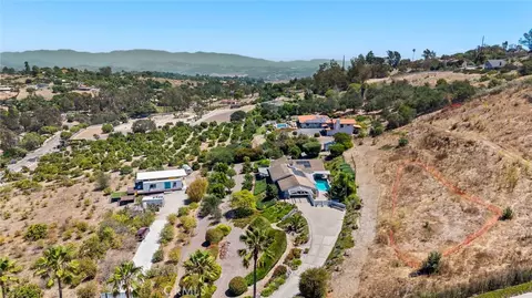 View/Area - 5012 Sleeping Indian, Fallbrook, CA 92028 photo 3 of 5