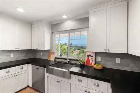 Kitchen - 5012 Sleeping Indian, Fallbrook, CA 92028 photo 3 of 5
