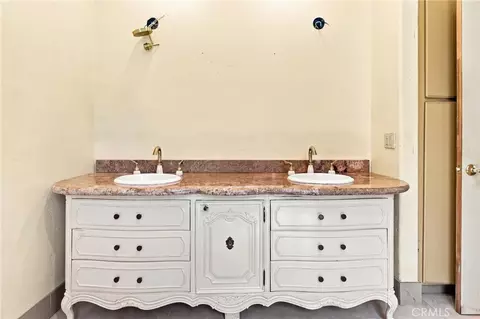 Bath - 1354 Cornish, Oceanside, CA 92054 photo 4 of 5