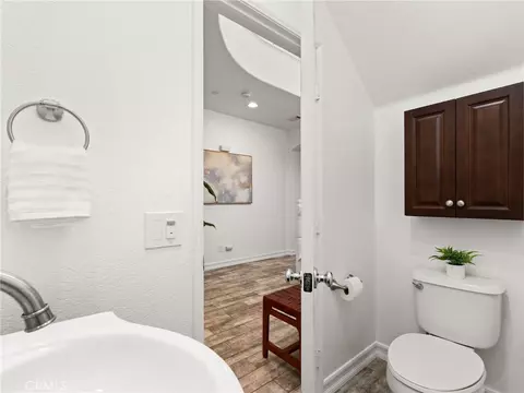 Bath - 3620 Lake Park, Fallbrook, CA 92028 photo 2 of 7