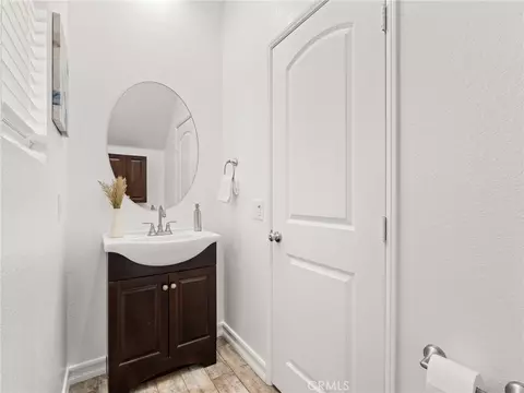 Bath - 3620 Lake Park, Fallbrook, CA 92028 photo 1 of 7