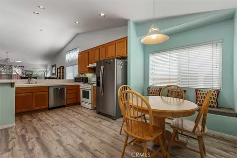Kitchen - 4933 Lake Shore Ct, Fallbrook, CA 92028 photo 2 of 5