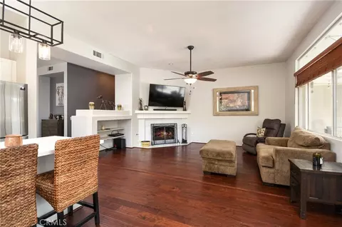 Living - 32089 Cala Gerona, Temecula, CA 92592 photo 2 of 3