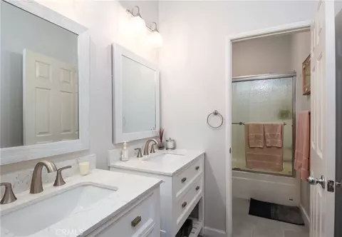 Bath - 32089 Cala Gerona, Temecula, CA 92592 photo 3 of 3
