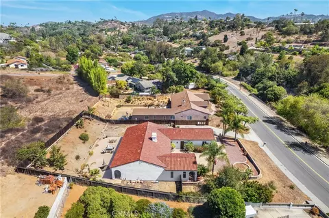 View/Area - 925 Valley, Vista, CA 92084 photo 4 of 5