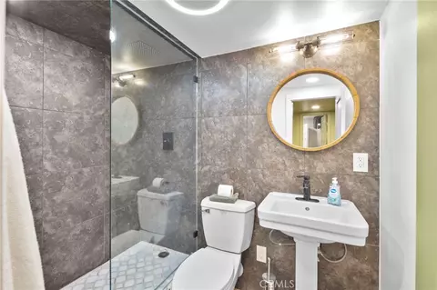 Bath - 4449 Maple, La Mesa, CA 91941 photo 3 of 4