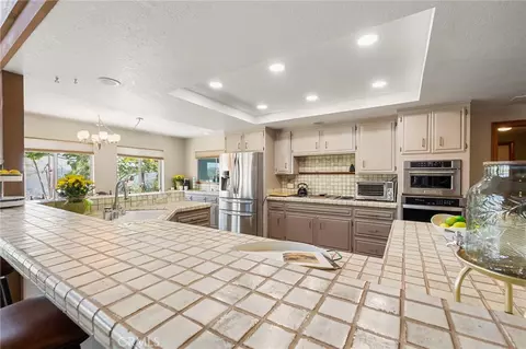 Kitchen - 40461 Rock Mtn, Fallbrook, CA 92028 photo 2 of 9