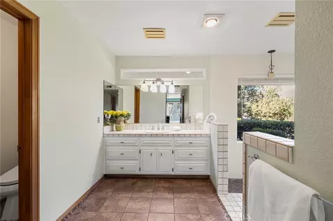 Bath - 40461 Rock Mtn, Fallbrook, CA 92028 photo 3 of 7