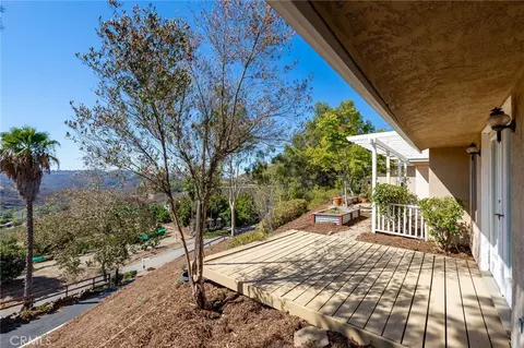 Exterior - 40461 Rock Mtn, Fallbrook, CA 92028 photo 16 of 19