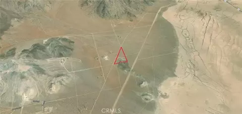 31450 Squaw Bush Rd, Lucerne Valley, CA 92356