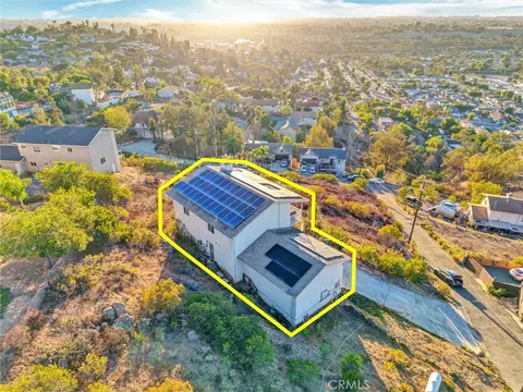 9173 Tokaj, Spring Valley, CA 91977 photo 2
