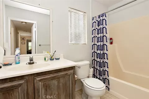 Bath - 21871 Fallview, Sonora, CA 95370 photo 2 of 3