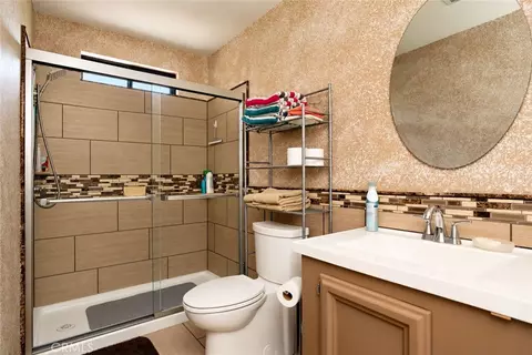 Bath - 21871 Fallview, Sonora, CA 95370 photo 1 of 3