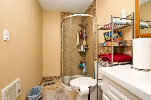 Bath - 21871 Fallview, Sonora, CA 95370 photo 3 of 3
