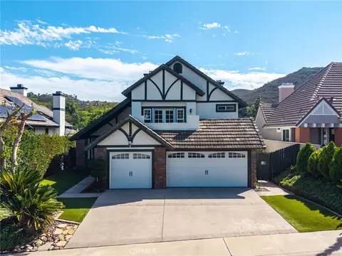 13989 Royal Melbourne Sq, San Diego, CA 92128