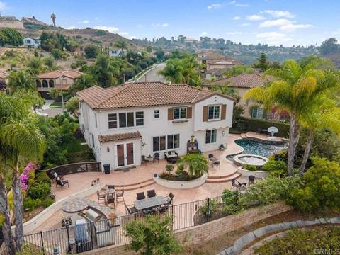 435 Sunridge Dr, Oceanside, CA 92056 photo 1