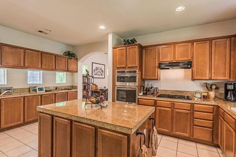 708 N Tremont St N, Oceanside, CA 92054 photo 1