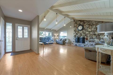 2011 N Nutmeg St, Escondido, CA 92026 photo 1